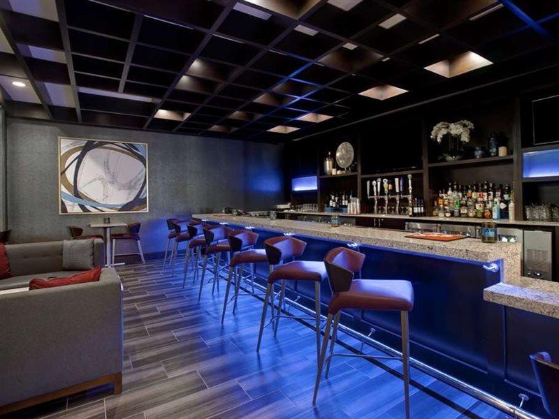 Hotel Embassy By Hilton Northwest Oklahoma City