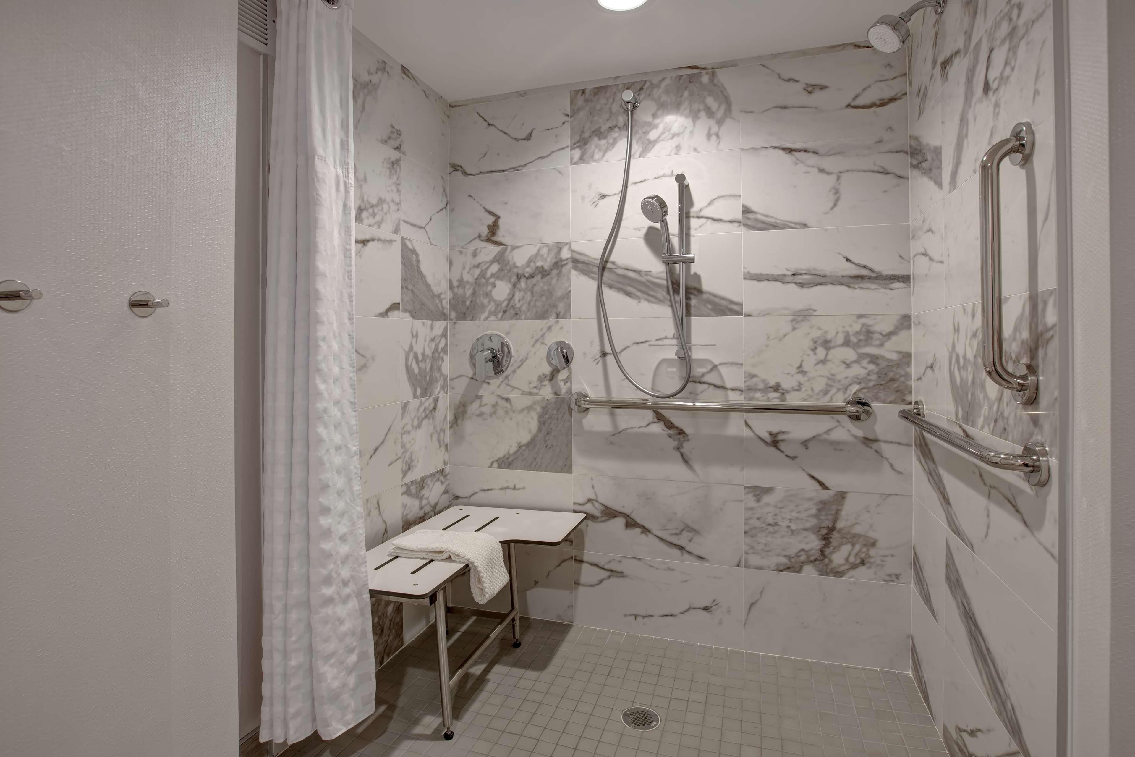 Embassy By Hilton Northwest 4*