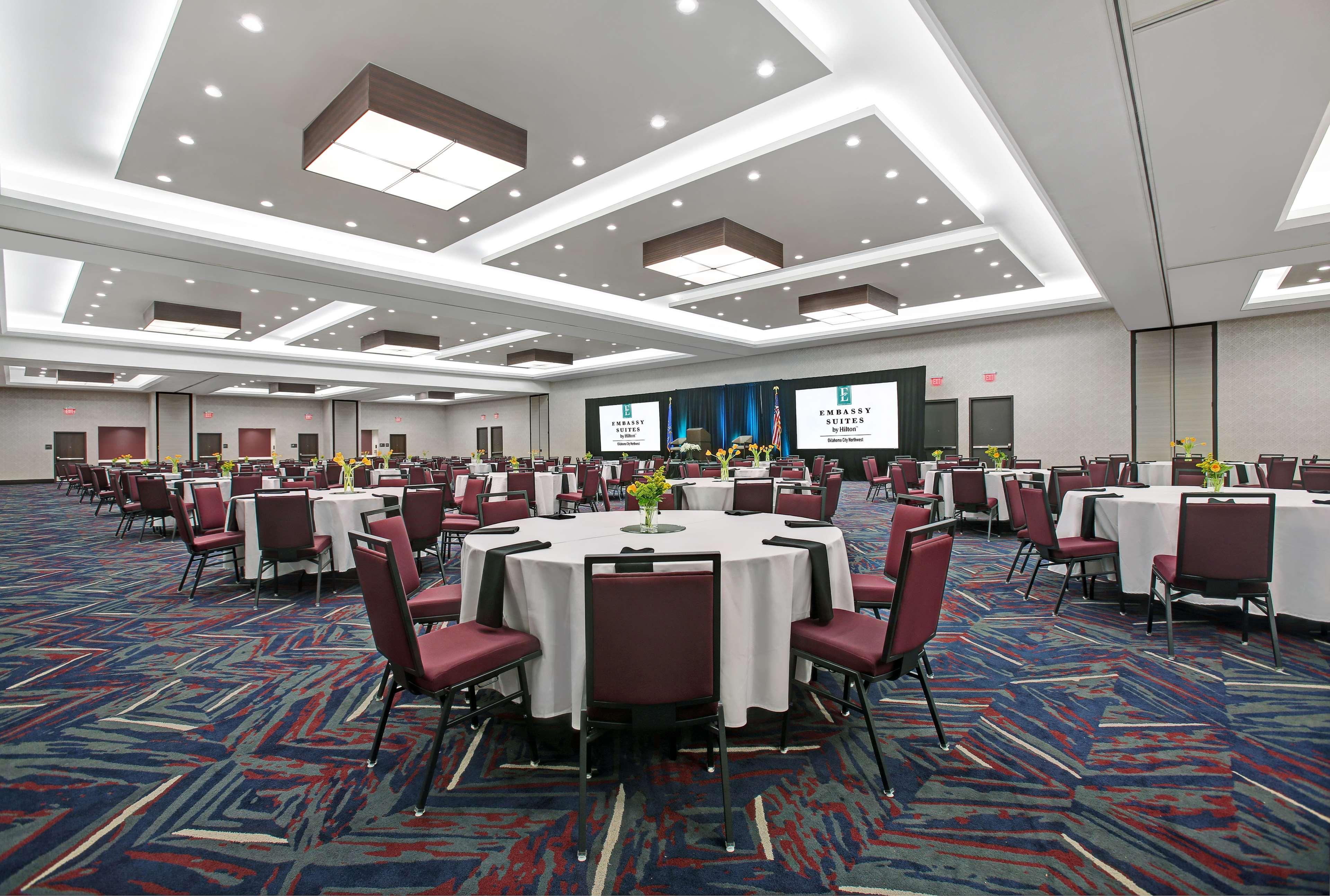 Hotel Embassy By Hilton Northwest Oklahoma City