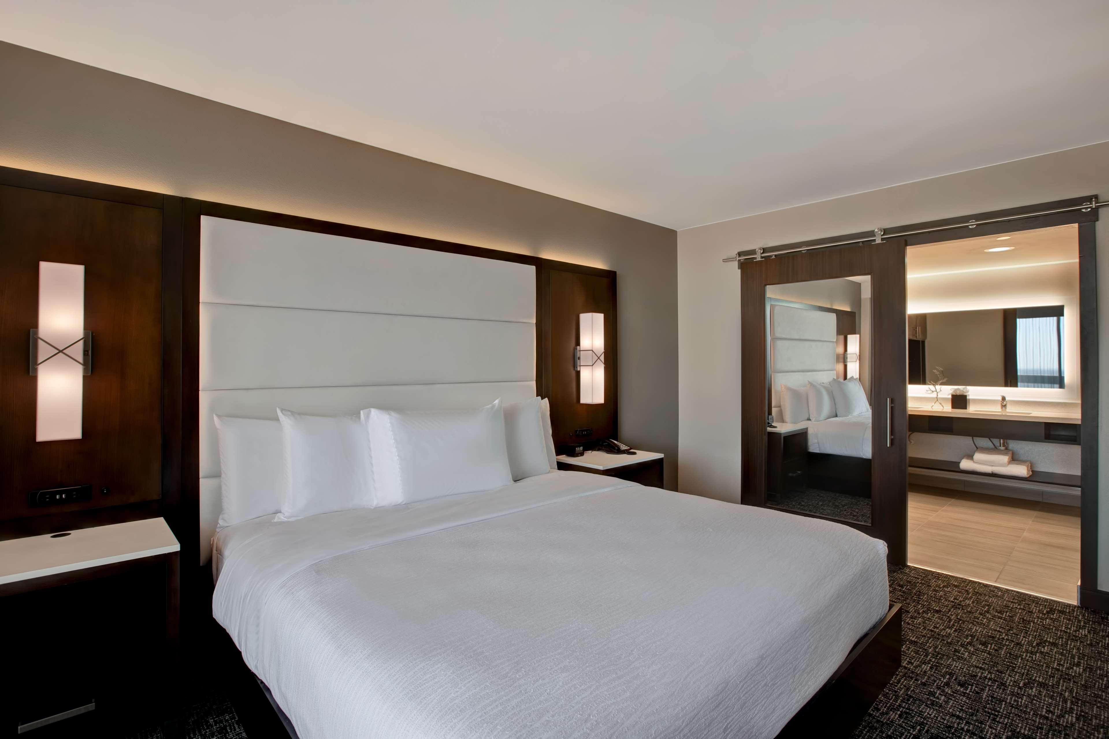 Embassy By Hilton Northwest 4*