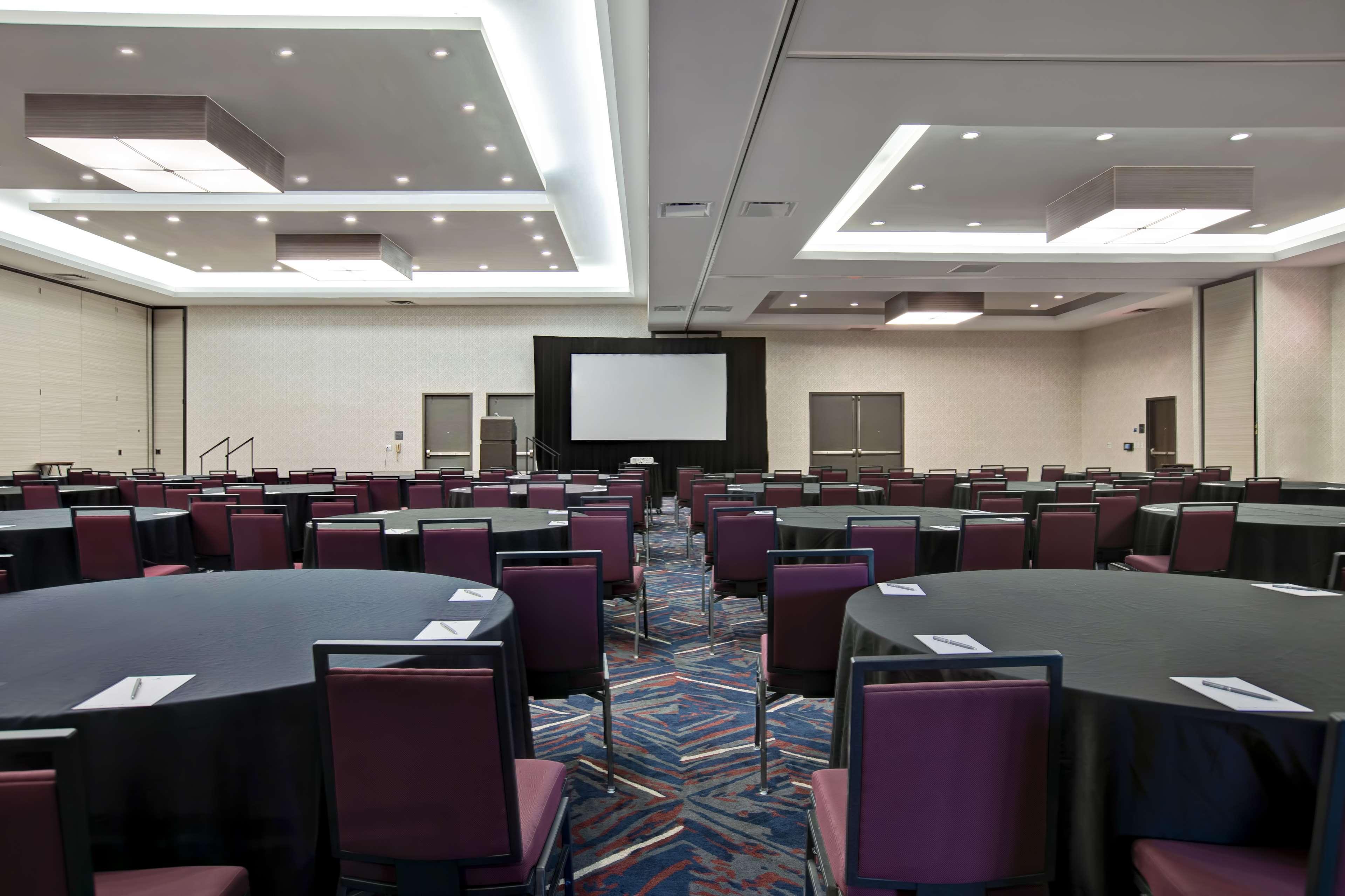 Embassy By Hilton Northwest Hotel Oklahoma City
